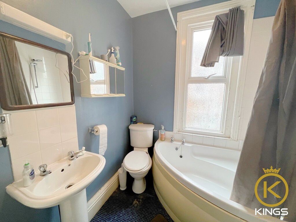 4 bedroom house for rent Bramshott Road, Portsmouth, PO4 8AN UniHomes