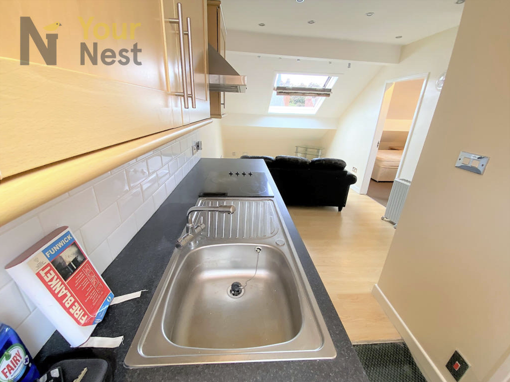 2 bedroom apartment for rent St. Michaels Terrace, Leeds, LS6 3BQ UniHomes