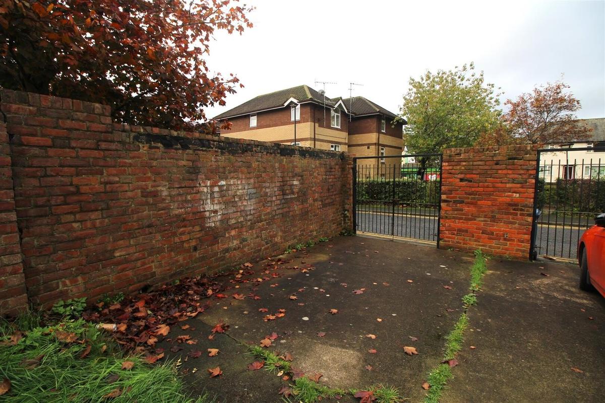 4 bedroom apartment for rent Claremont Road, Newcastle, NE2 4AN UniHomes