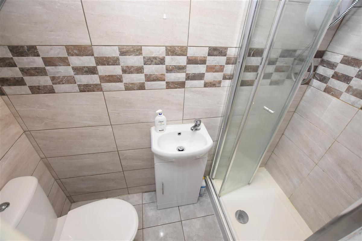 4 bedroom house for rent Cadleigh Gardens, Birmingham, B17 0QB UniHomes