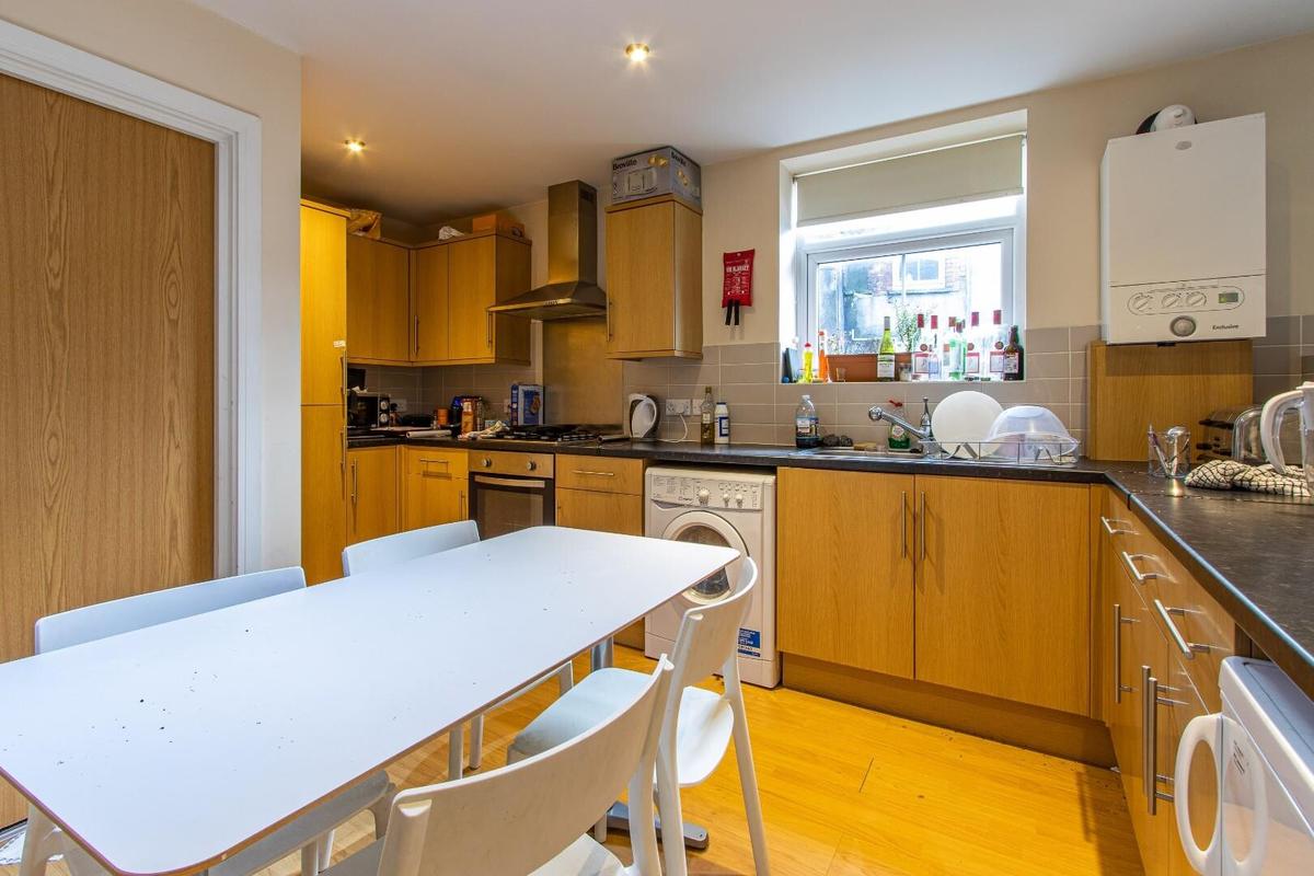 5 bedroom house for rent Richmond Road, Cardiff, CF24 3BT UniHomes