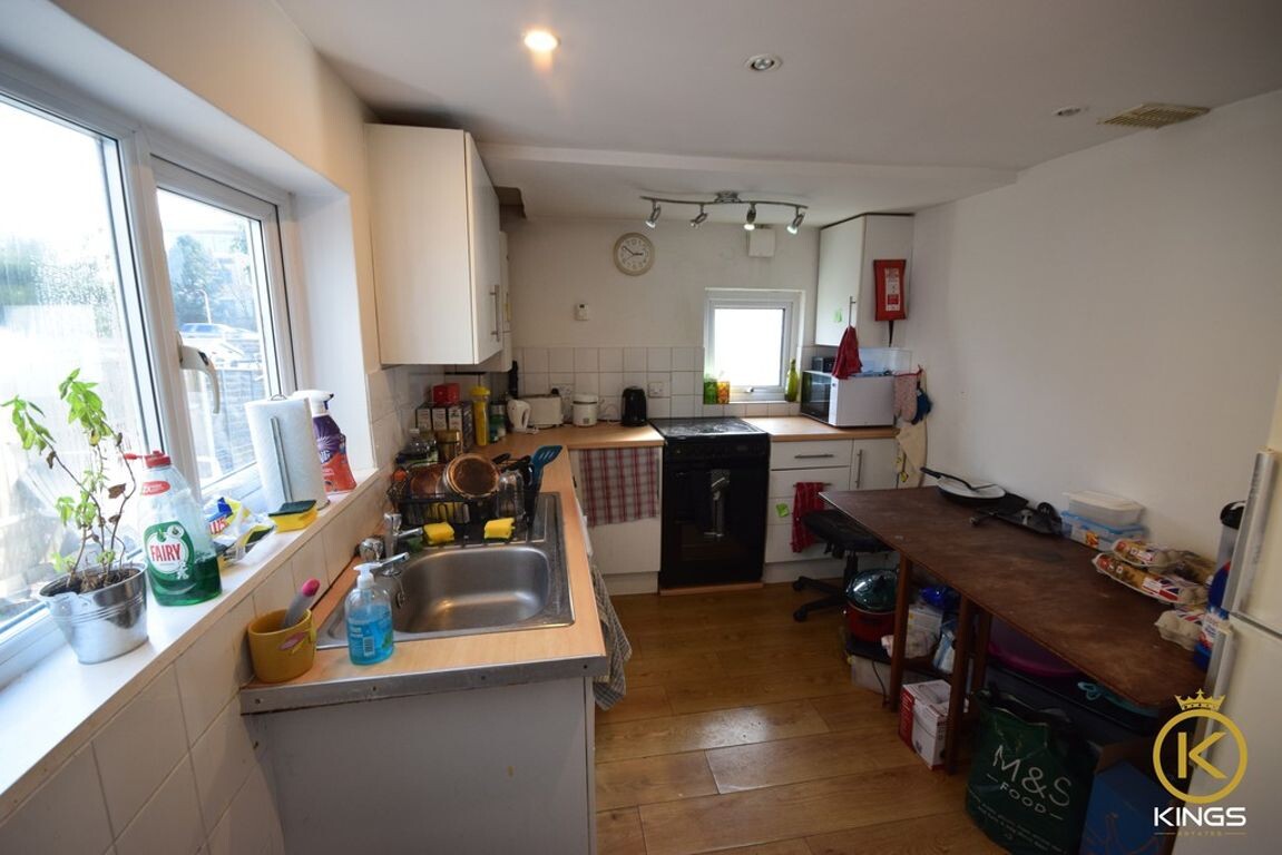 4 bedroom house for rent Weston Road, Surrey, GU2 8AS UniHomes