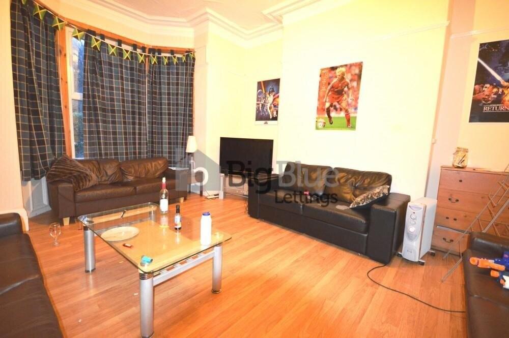 7 bedroom house for rent Hyde Park Road, Leeds, LS6 1AH UniHomes