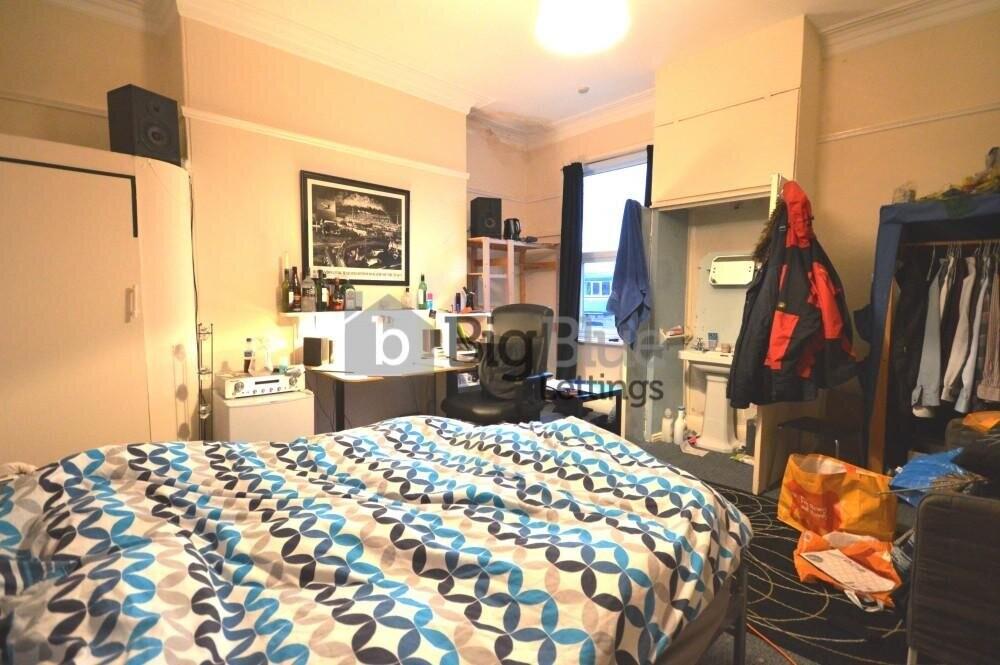7 bedroom house for rent Hyde Park Road, Leeds, LS6 1AH UniHomes