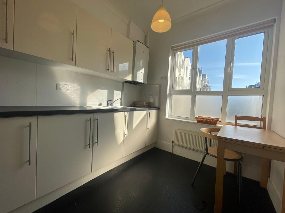 4 bedroom apartment for rent St Road, Brighton, BN2 1EA UniHomes