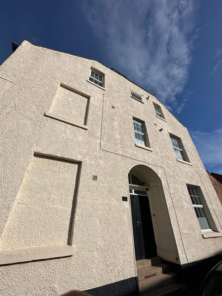 10 bedroom apartment on New Street, Town Centre, Leamington Spa