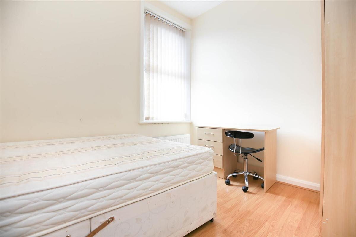 4 bedroom apartment for rent Warwick Street, Newcastle, NE6 5AR UniHomes