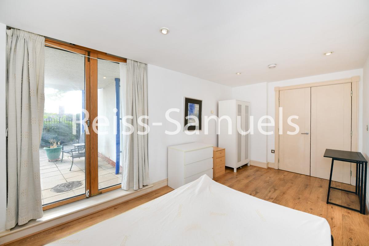 3 bedroom apartment for rent Newton Place, London, E14 3TT UniHomes