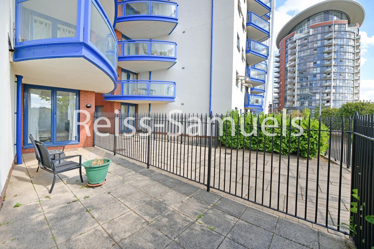 3 bedroom apartment for rent Newton Place, London, E14 3TT UniHomes