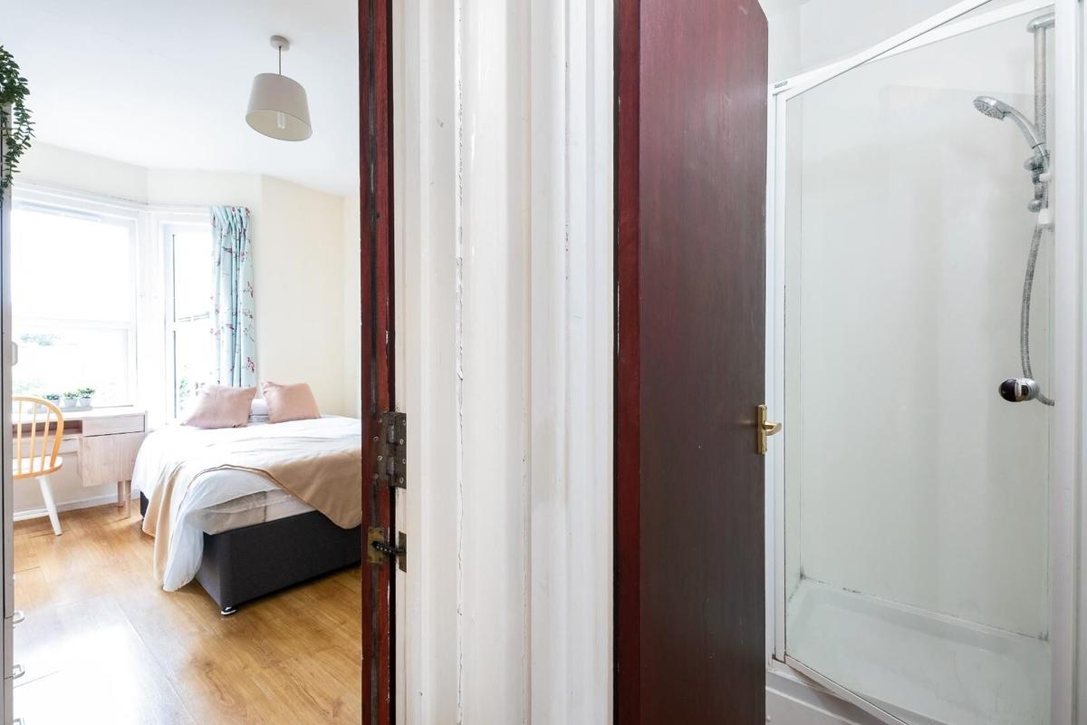 6 bedroom house for rent Victoria Road, Bath, BA2 3QY UniHomes