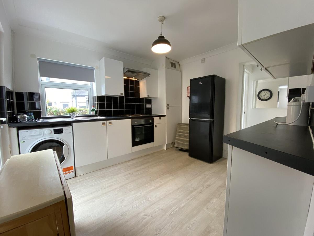 4 bedroom house for rent Llantrisant Street, Cardiff, CF24 4JD UniHomes