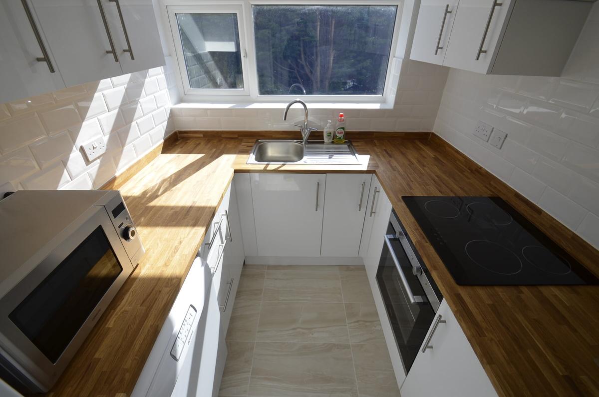 6 bedroom house for rent Queens Drive, Surrey, GU2 9PP UniHomes