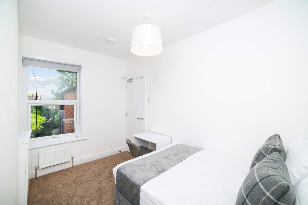 3 bedroom house for rent Pershore Road, Birmingham, B30 3BH UniHomes