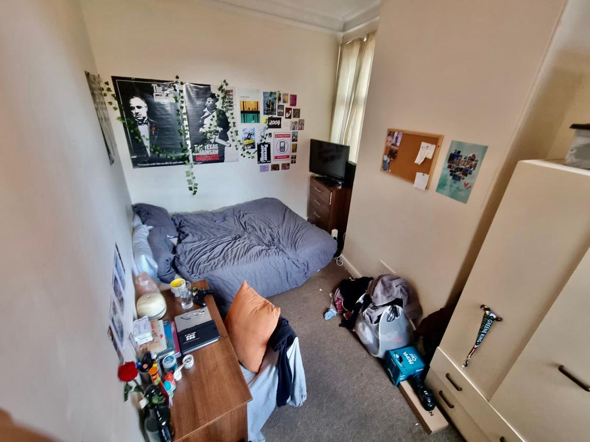 6 bedroom house for rent Derwentwater Terrace, Leeds, LS6 3JL UniHomes