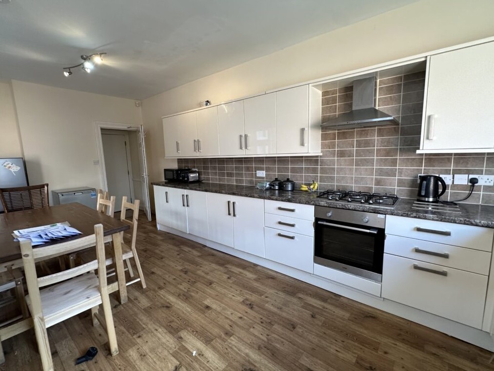 9 bedroom house on Sanderson Road, Jesmond, Newcastle
