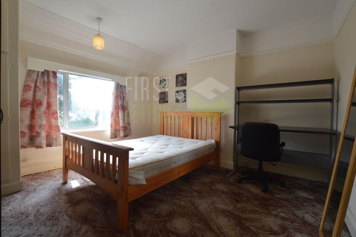 3 bedroom house for rent Victoria Park Road, Leicester, LE2 1XF UniHomes