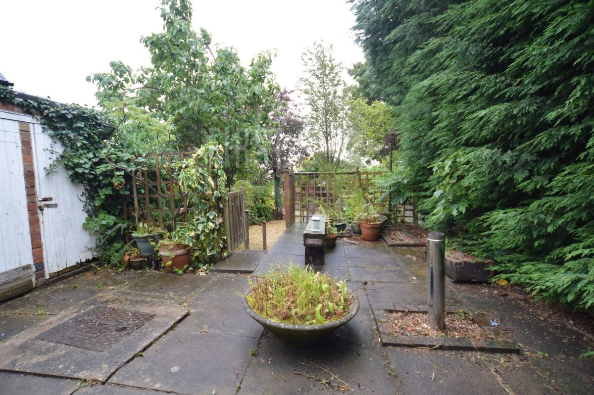 3 bedroom house for rent Victoria Park Road, Leicester, LE2 1XF UniHomes