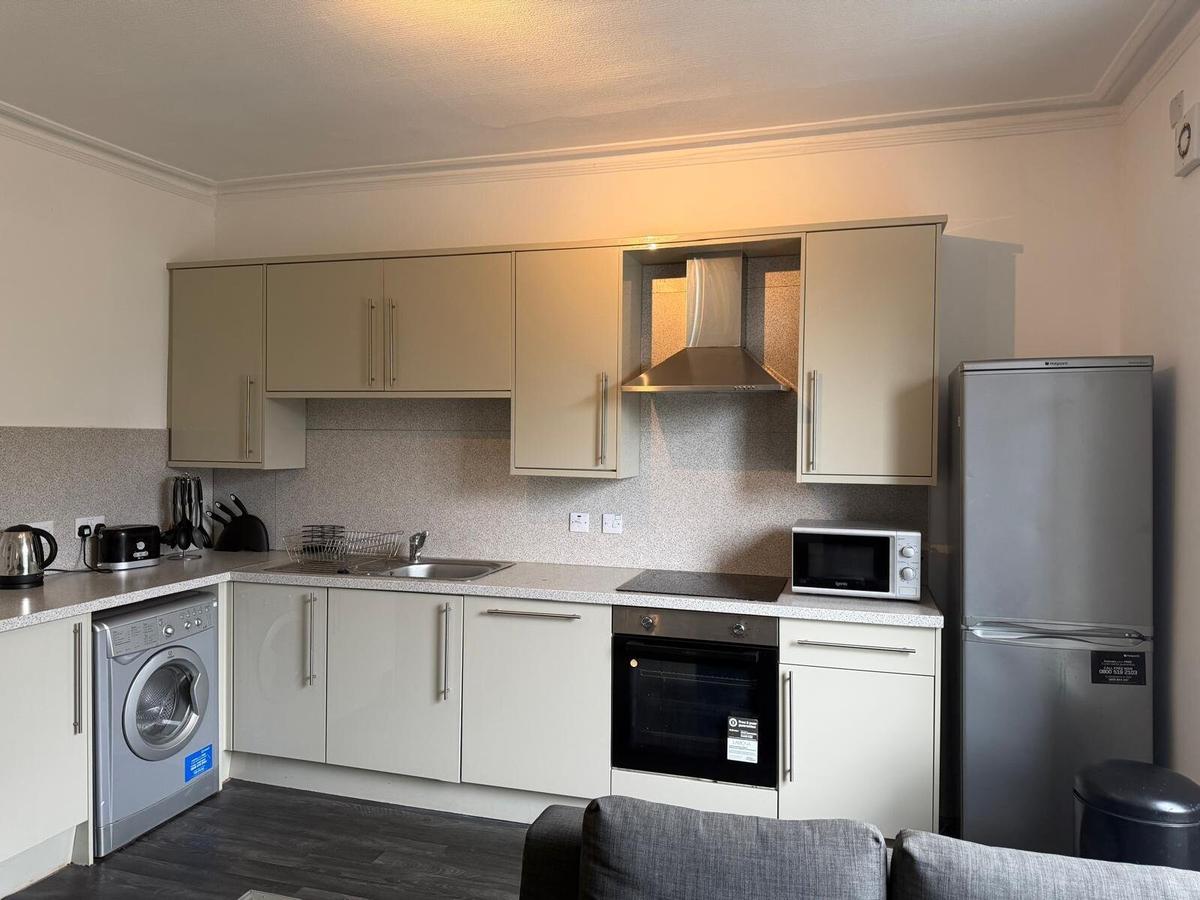 3 bedroom house on Union Place, West End, Dundee