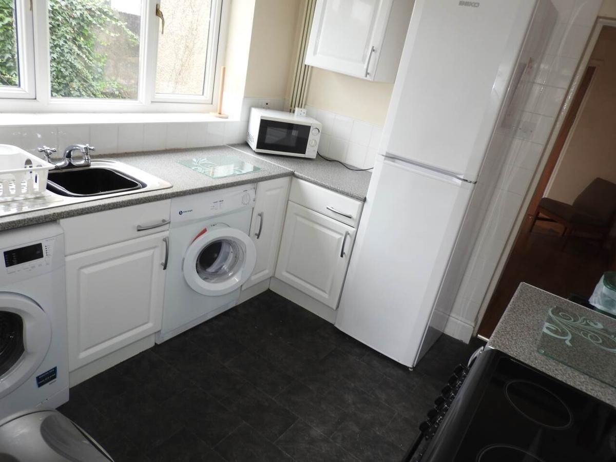 4 bedroom house for rent Argyle Street, Sandfields, City Centre