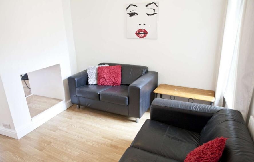 3 bedroom house for rent Cuthbert Road, Portsmouth, PO1 5PT UniHomes