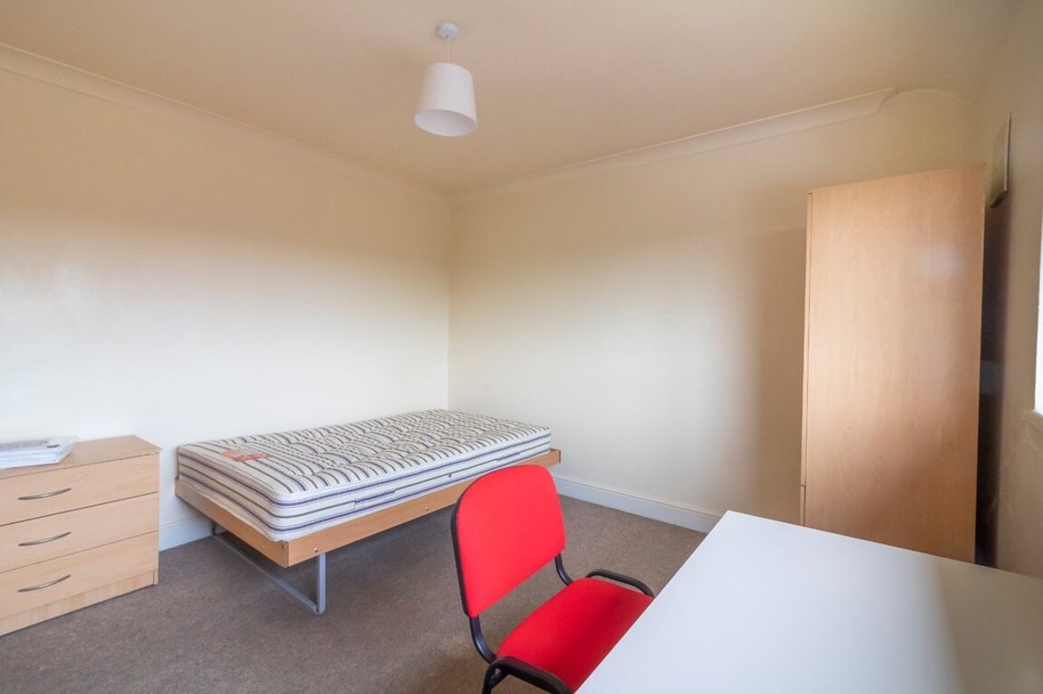 7 bedroom house for rent Lincoln Road, Surrey, GU2 9TJ UniHomes