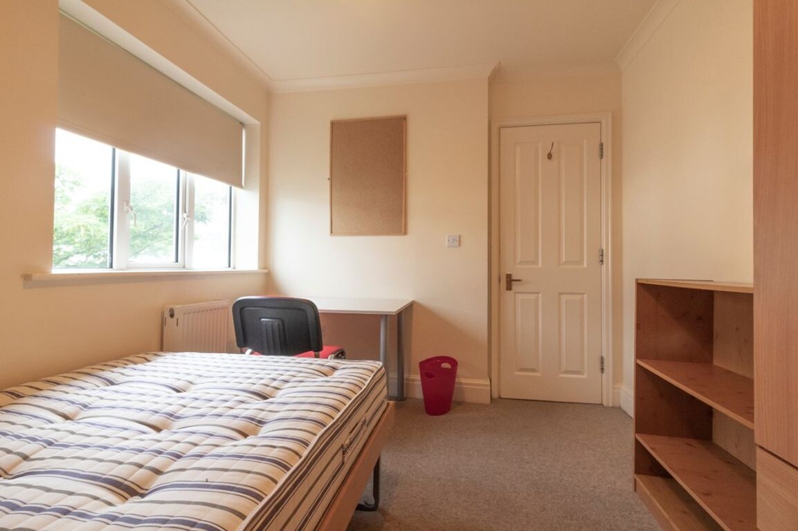 7 bedroom house for rent Lincoln Road, Surrey, GU2 9TJ UniHomes