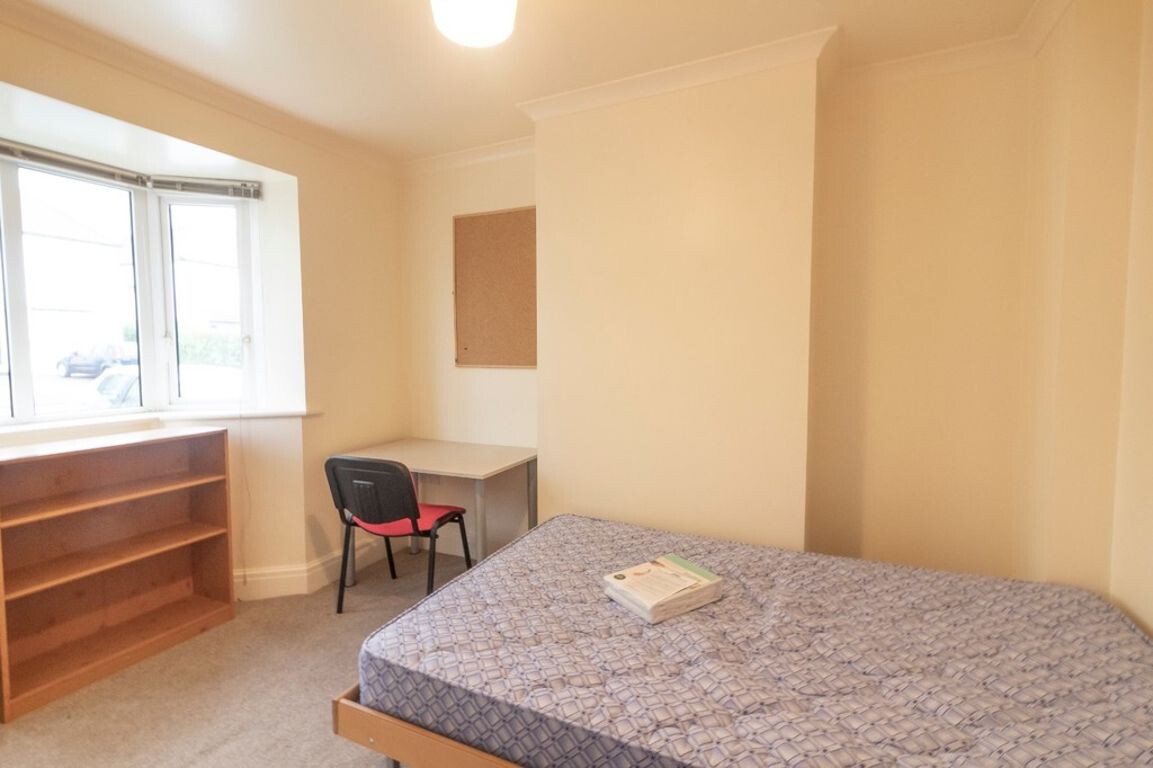 7 bedroom house for rent Lincoln Road, Surrey, GU2 9TJ UniHomes