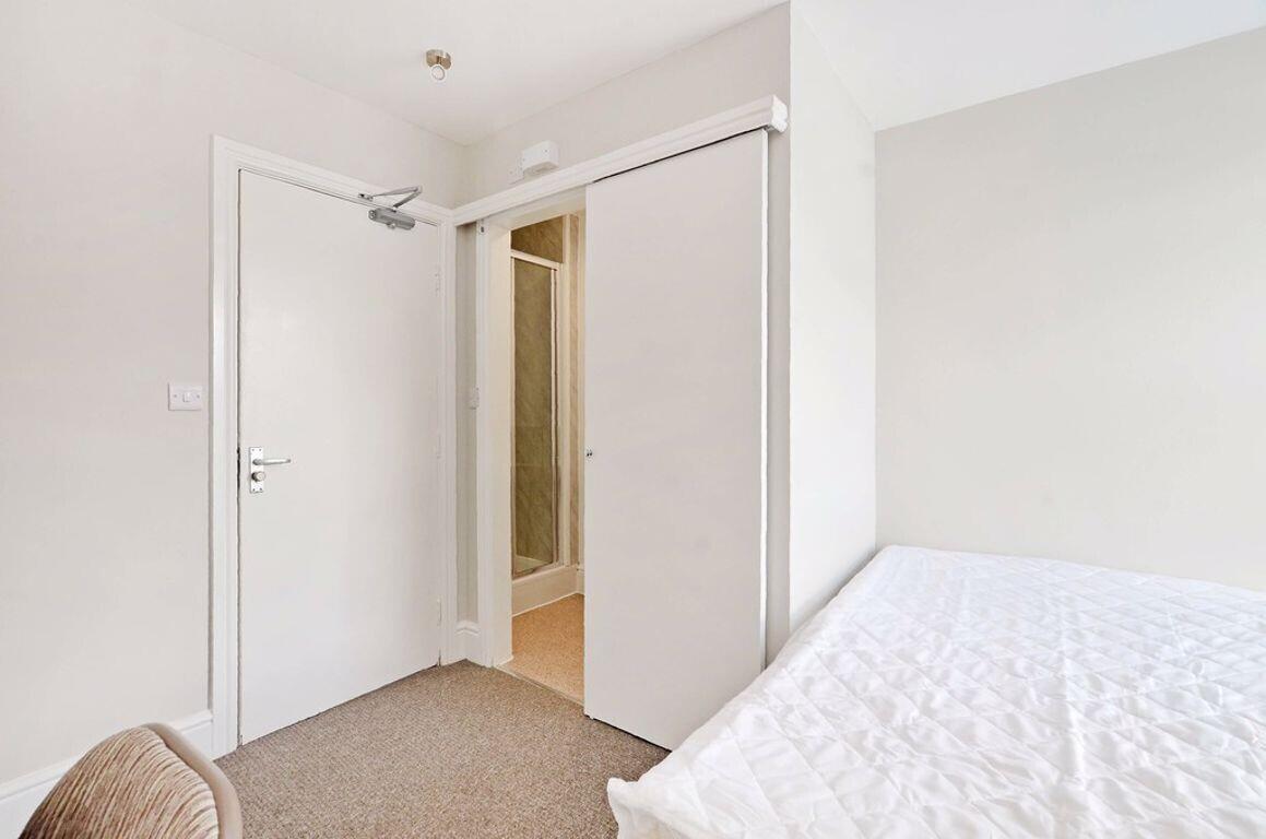 5 bedroom house for rent Lancing Road Sheffield, S2 4ET UniHomes