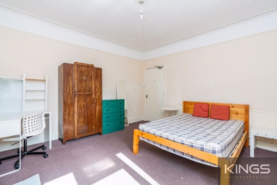 6 bedroom house for rent Westridge Road, Southampton, SO17 2HQ UniHomes