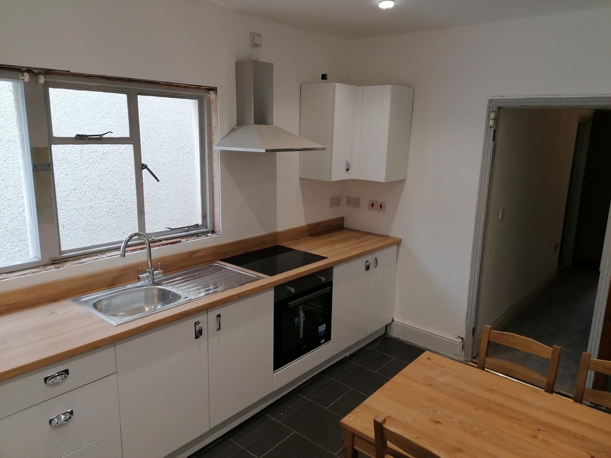 4 bedroom house for rent Port Tennant Road Swansea, SA1 8JN UniHomes