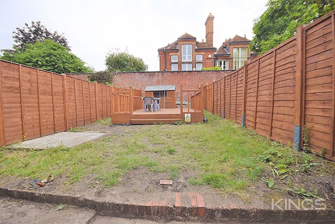 4 bedroom house for rent Sandfield Terrace, Surrey, GU1 4LN UniHomes