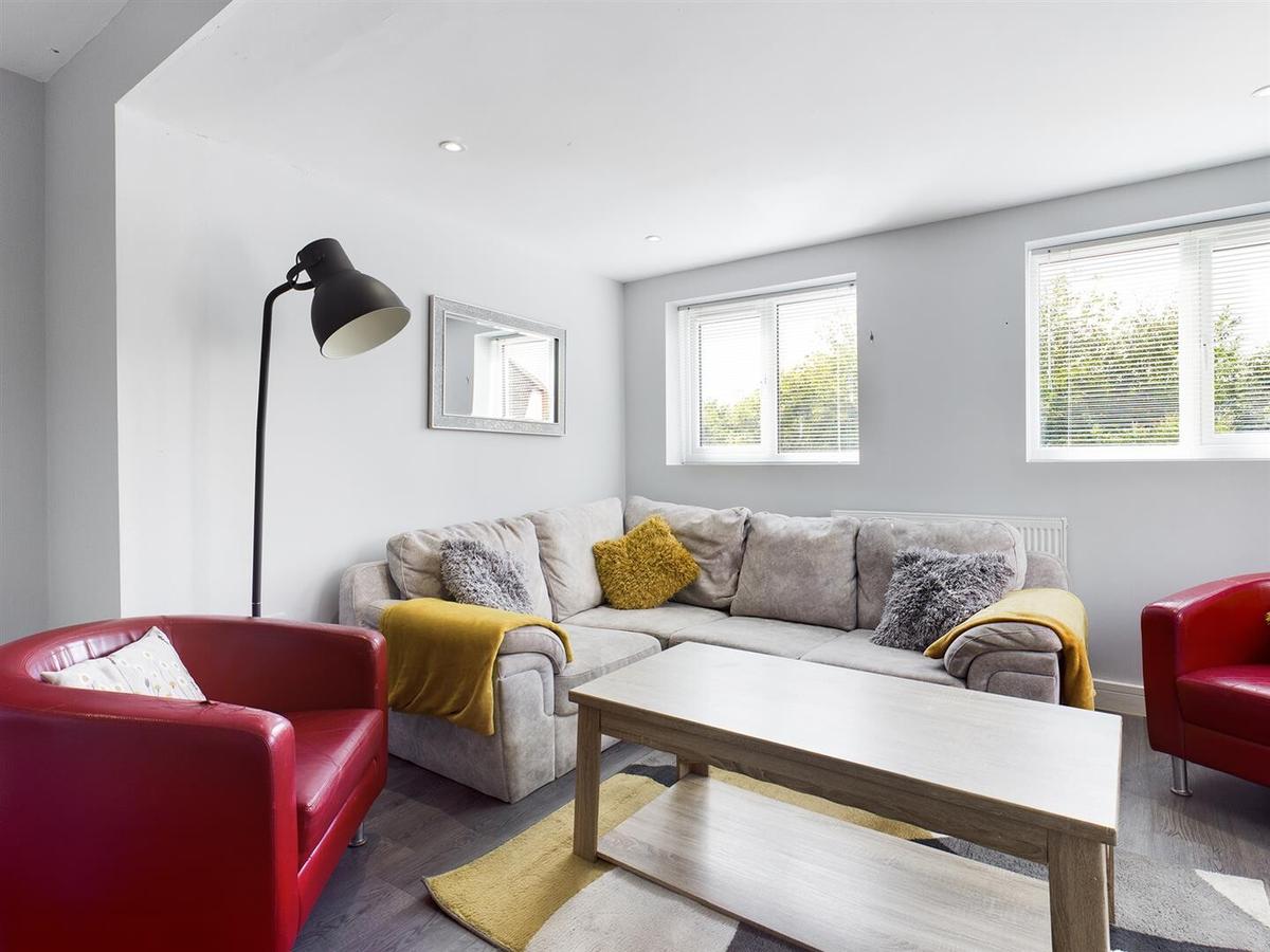 5 bedroom house for rent Bevendean Crescent, Brighton, BN2 4RA UniHomes