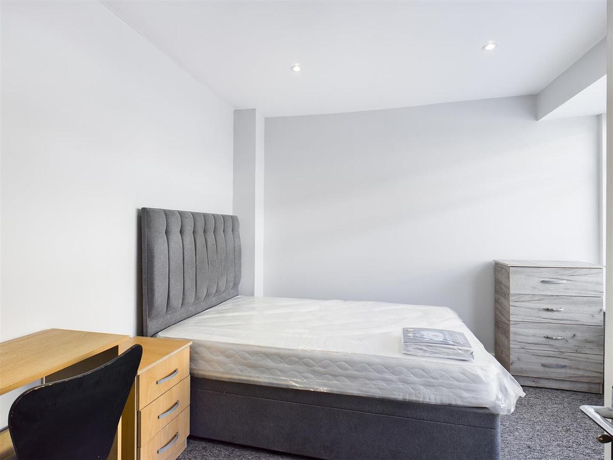 5 bedroom house for rent Bevendean Crescent, Brighton, BN2 4RA UniHomes