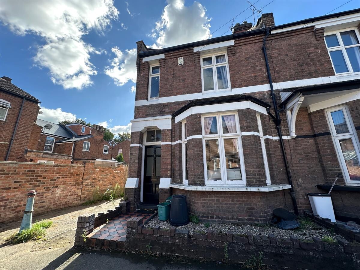 4 bedroom house on Victoria Road, Town Centre, Leamington Spa