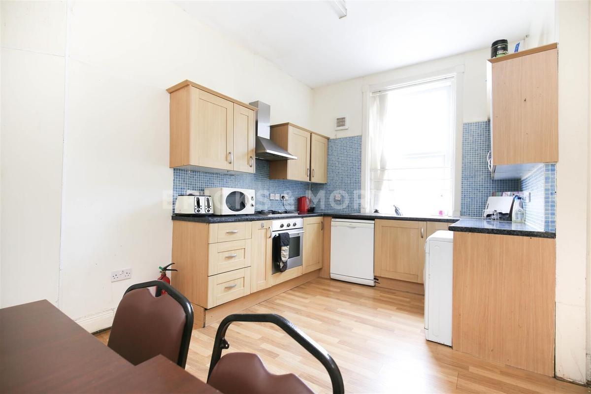 6 bedroom apartment for rent Gosforth Street Newcastle, NE2 1XT | UniHomes