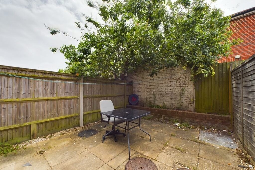 4 bedroom house for rent Dover Street, Southampton, SO14 6GG UniHomes