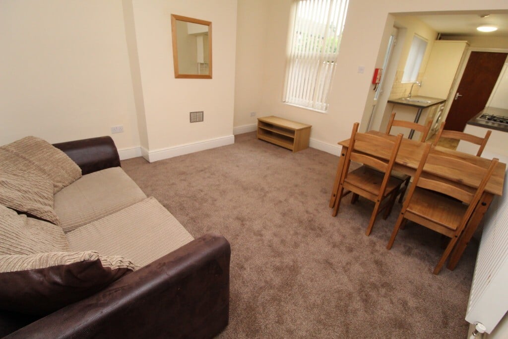 4 bedroom house for rent Marlborough Street, Nottingham, NG7 2LE UniHomes