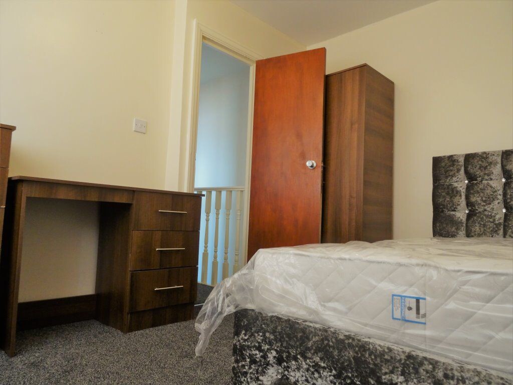 2 bedroom house for rent Kelsall Terrace, Leeds, LS6 1RD UniHomes