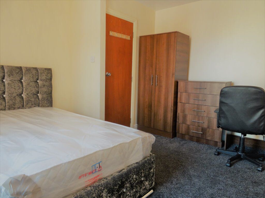 2 bedroom house for rent Kelsall Terrace, Leeds, LS6 1RD UniHomes