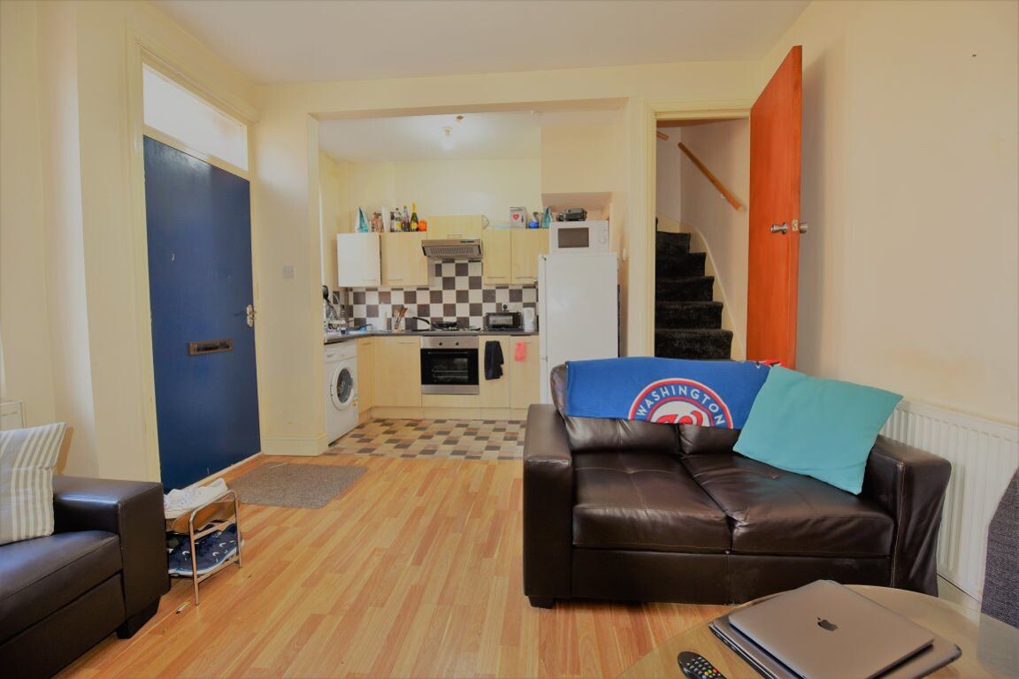 2 bedroom house for rent Kelsall Terrace, Leeds, LS6 1RD UniHomes