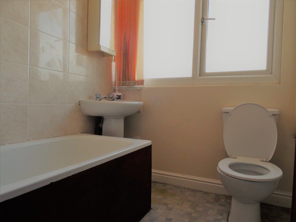 2 bedroom house for rent Kelsall Terrace, Leeds, LS6 1RD UniHomes