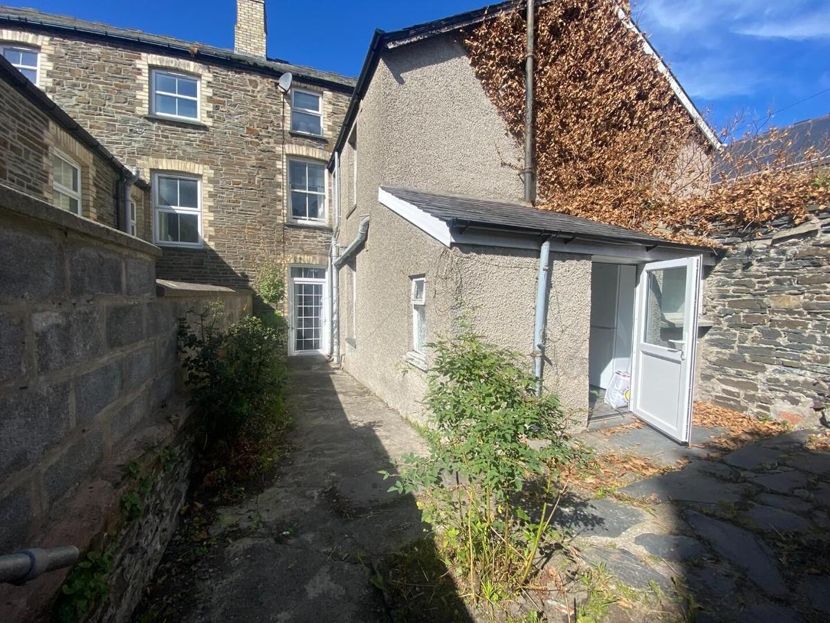 5 bedroom house for rent Caergog Terrace, Aberystwyth, SY23 1EP UniHomes