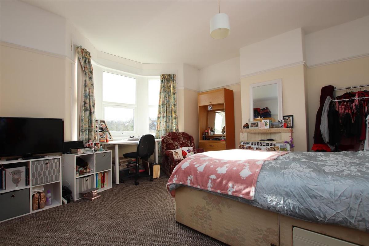 2 bedroom apartment for rent 106 Newbridge Road, Bath, BA1 3LD UniHomes