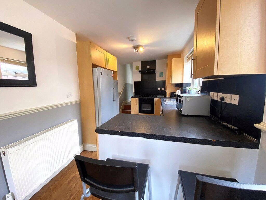 6 bedroom house for rent Tottenham Road, Portsmouth, PO1 1QL UniHomes