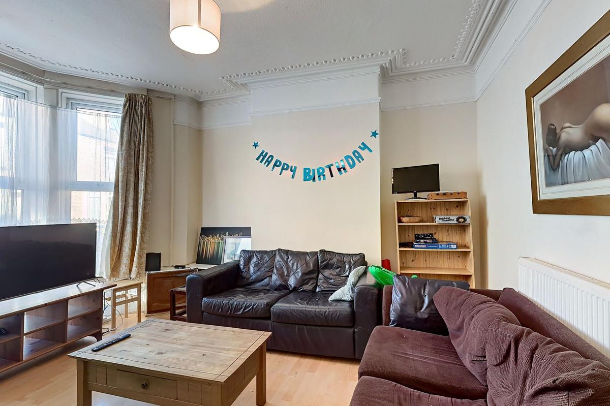 6 bedroom house for rent Claremont Road, Liverpool, L15 3HH UniHomes