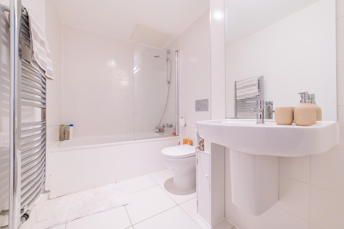 2 bedroom apartment for rent Empire Way, Cardiff Bay, Cardiff, CF11 0JW