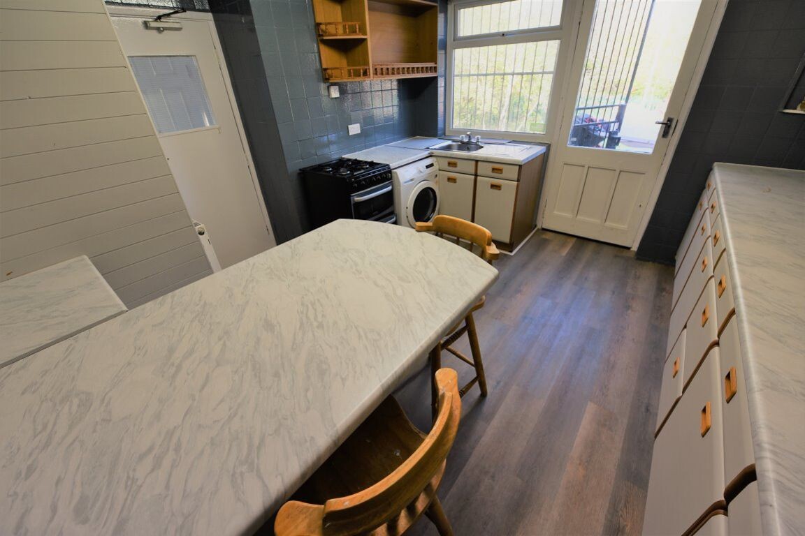 2 bedroom house for rent Queenswood Drive, Leeds, LS6 3LG UniHomes