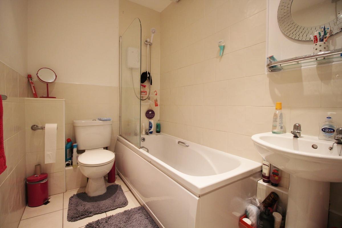 2 bedroom apartment for rent Cardigan Road, Flat 4, Leeds, LS6 1EB UniHomes