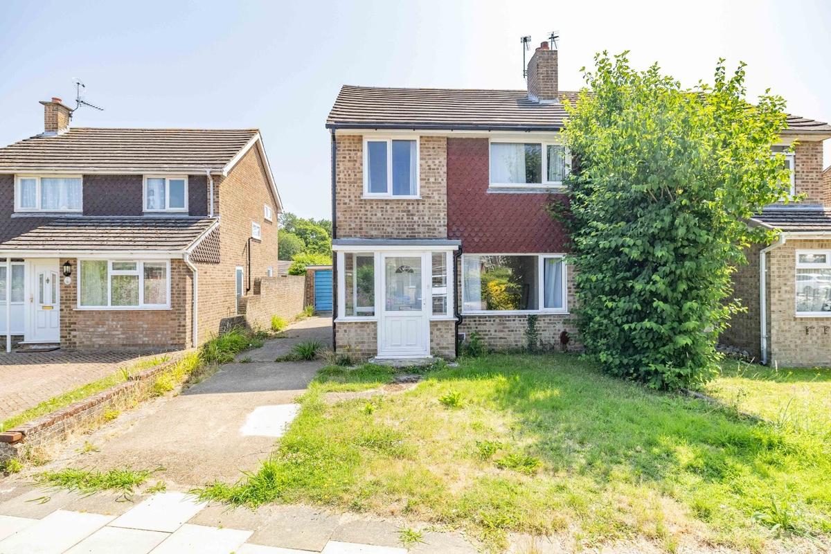 4 bedroom house on Ringwood Close, St. Dunstan, Canterbury
