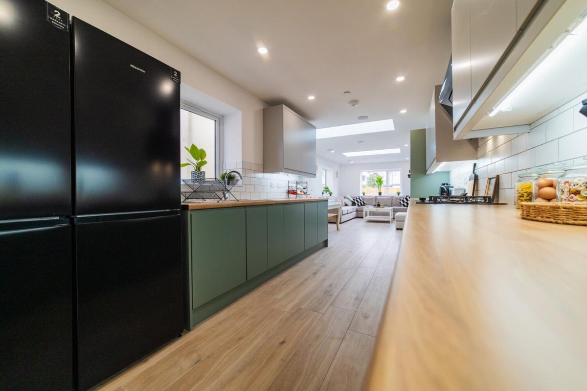 8 bedroom house on Maindy Road, Cathays, Cardiff